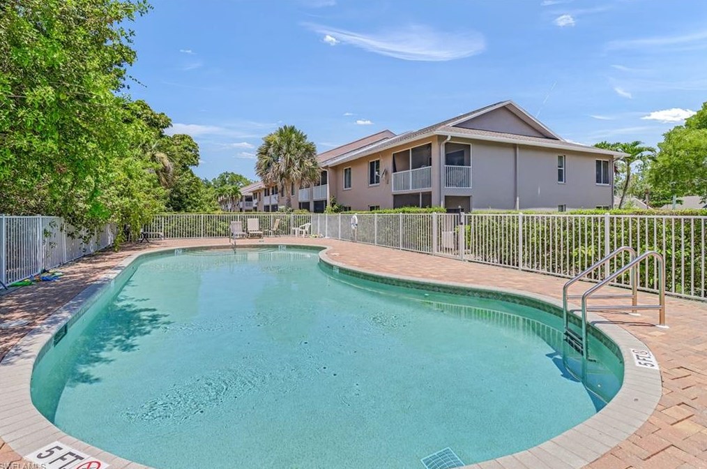 5480 16th Pl, Naples FL 34116-4962 exterior