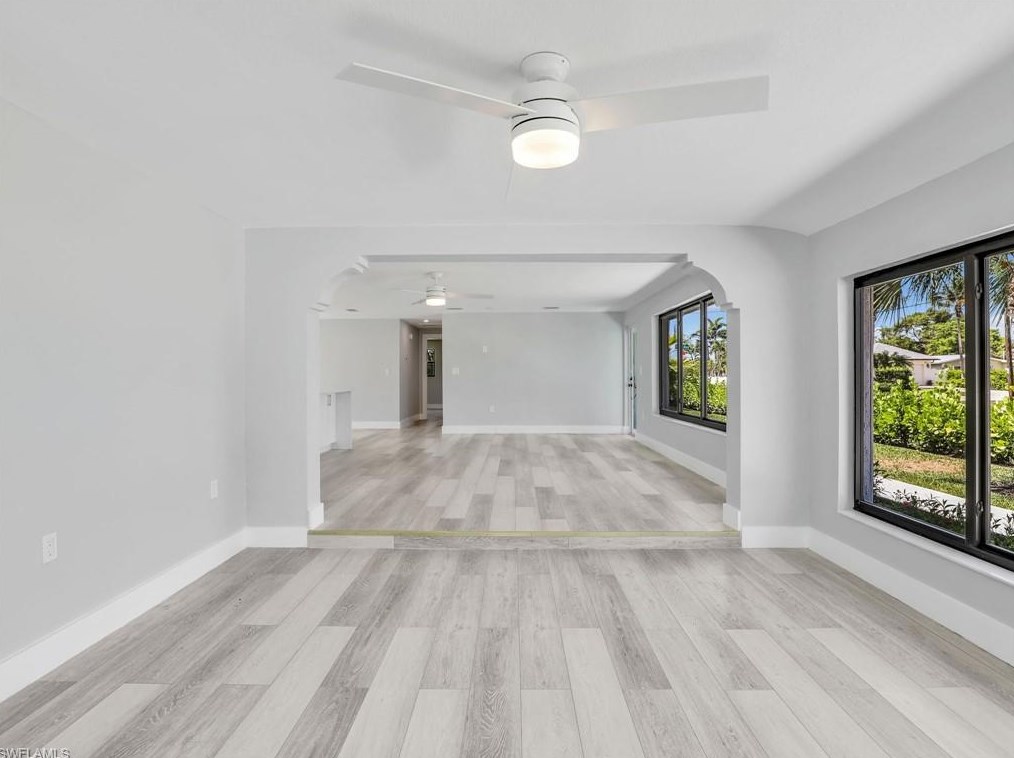 801 107 Ave, Naples FL 34108-1860 exterior