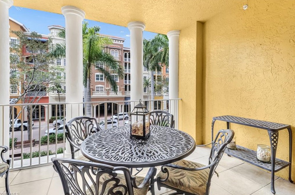 401 Bayfront Pl, Naples FL  34102-6455 exterior