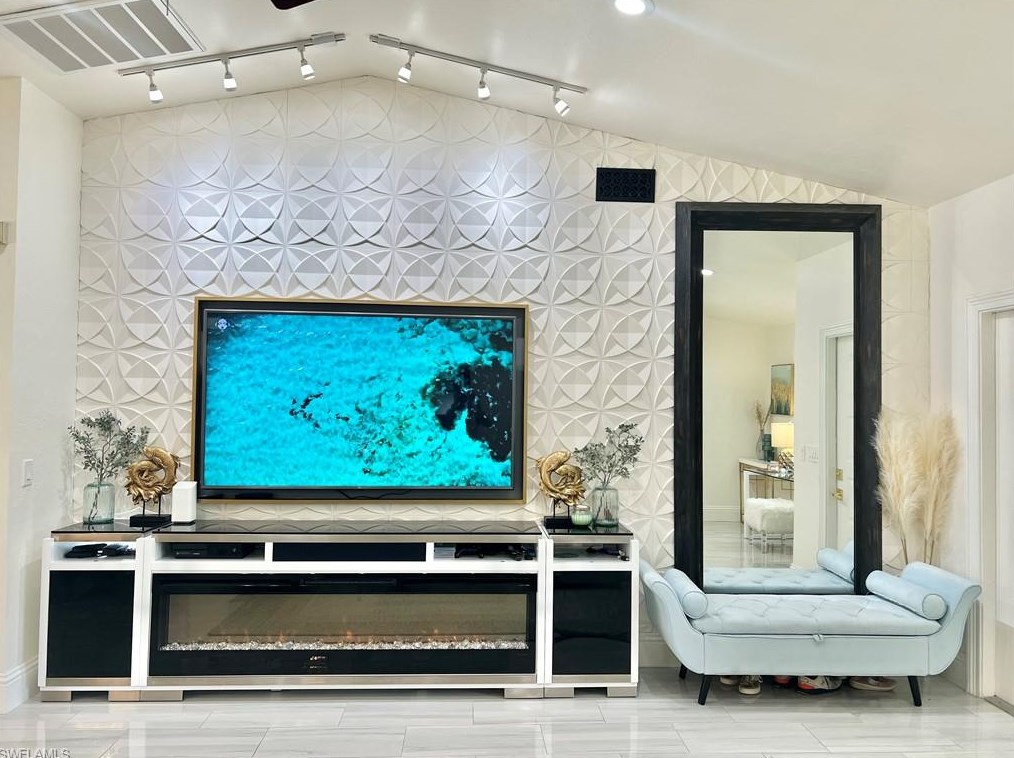 2499 River Reach Dr, Naples FL 34104-6928 exterior