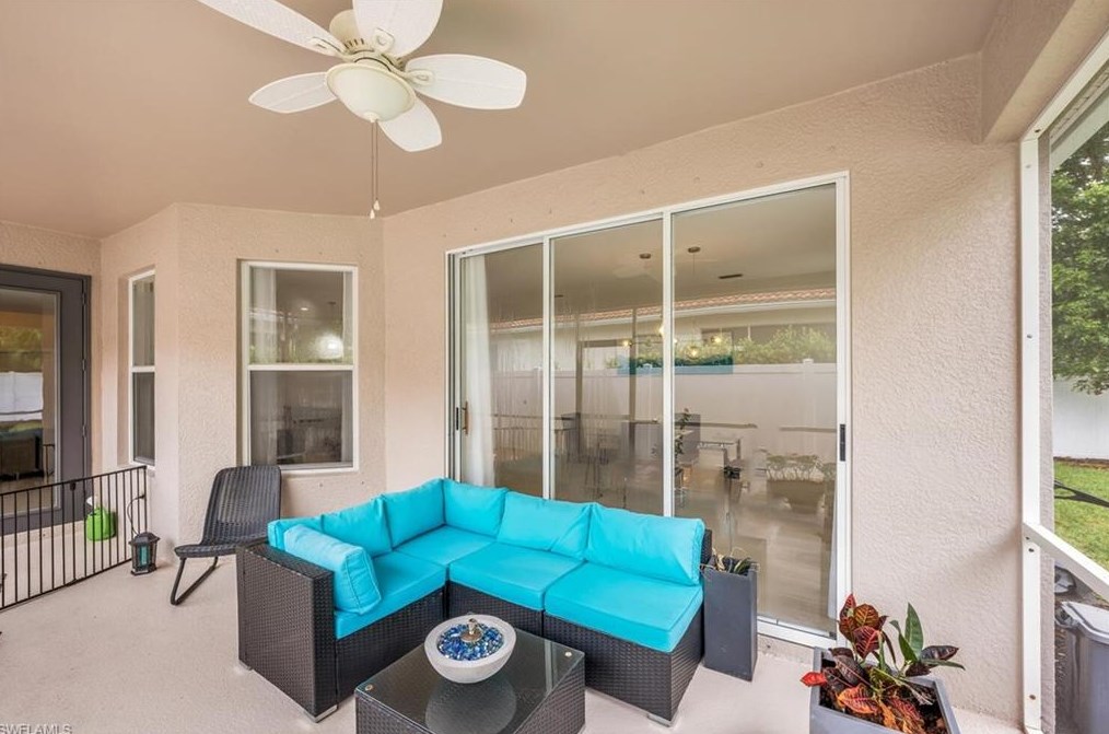 8260 Laurel Lk Blvd, Naples FL 34119-9797 exterior