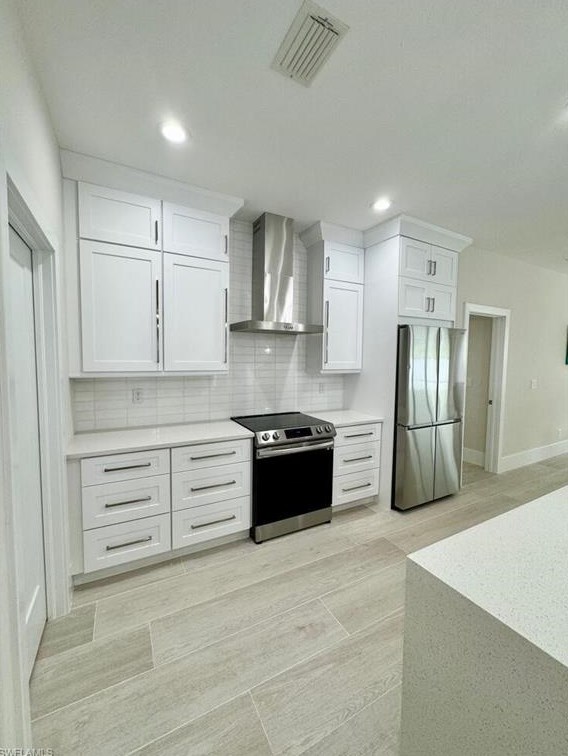 8260 Laurel Lk Blvd, Naples FL 34119-9797 exterior