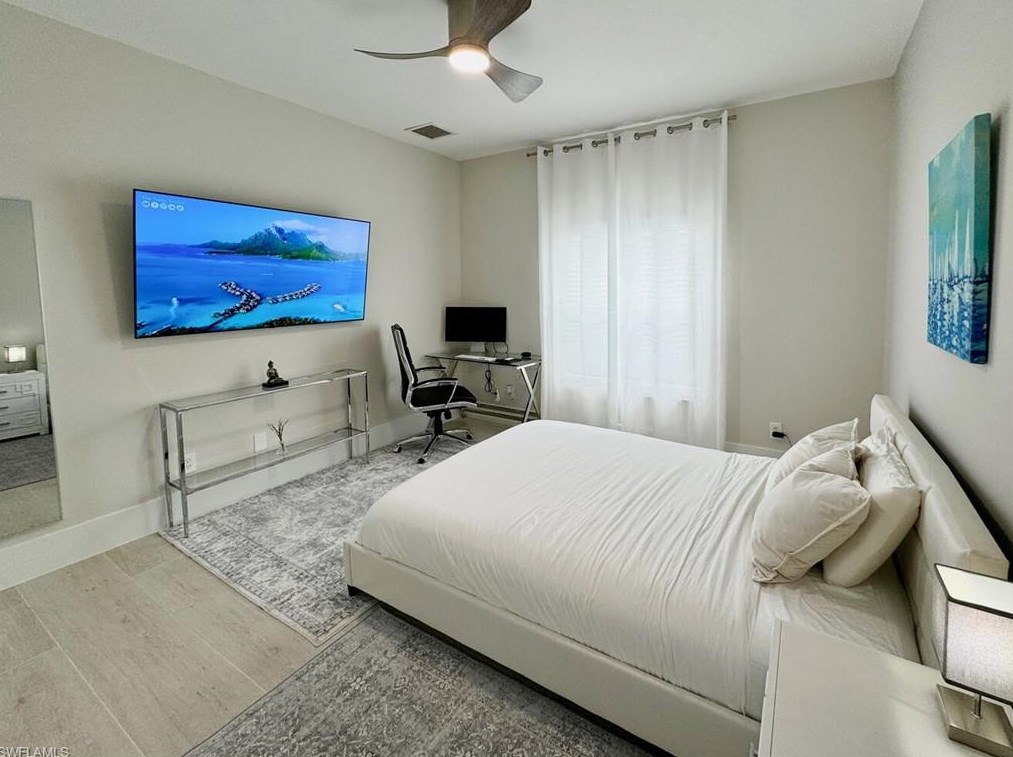 8260 Laurel Lk Blvd, Naples FL 34119-9797 exterior