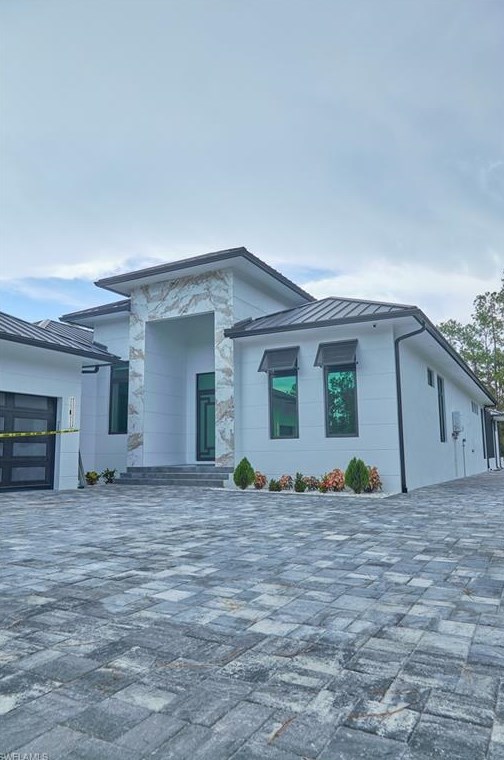 5847 English Oaks Ln, Naples FL 34119-1329 exterior