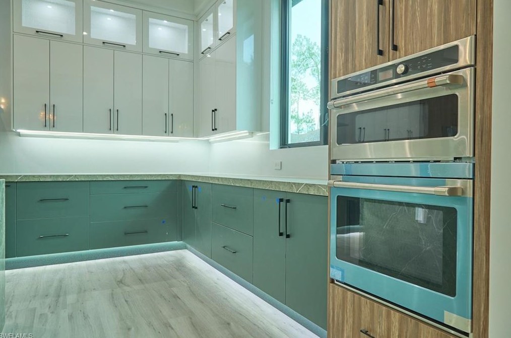 5847 English Oaks Ln, Naples FL 34119-1329 exterior