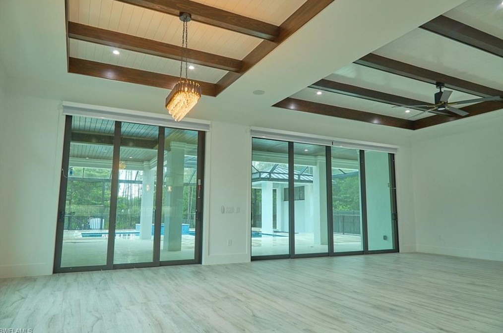 5847 English Oaks Ln, Naples FL 34119-1329 exterior