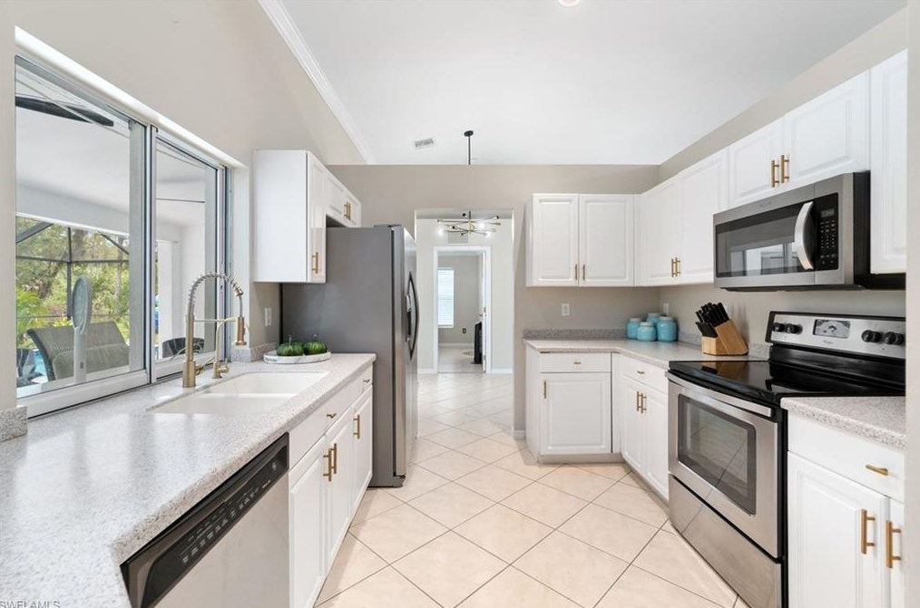 3280 18 Ave, Naples FL 34117-4524 exterior