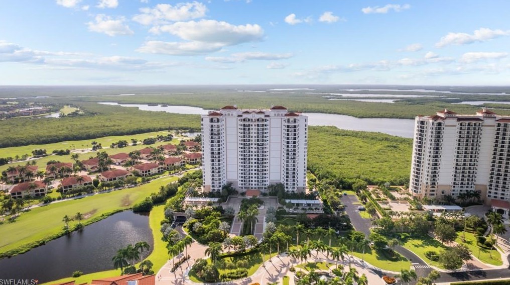 1060 Borghese Ln, Naples FL 34114-7872 exterior