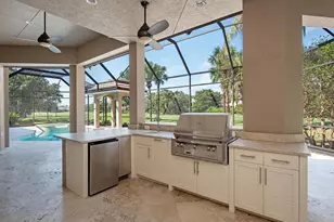 2835 Silverleaf Ln, Naples, FL 34105 - Photo 11