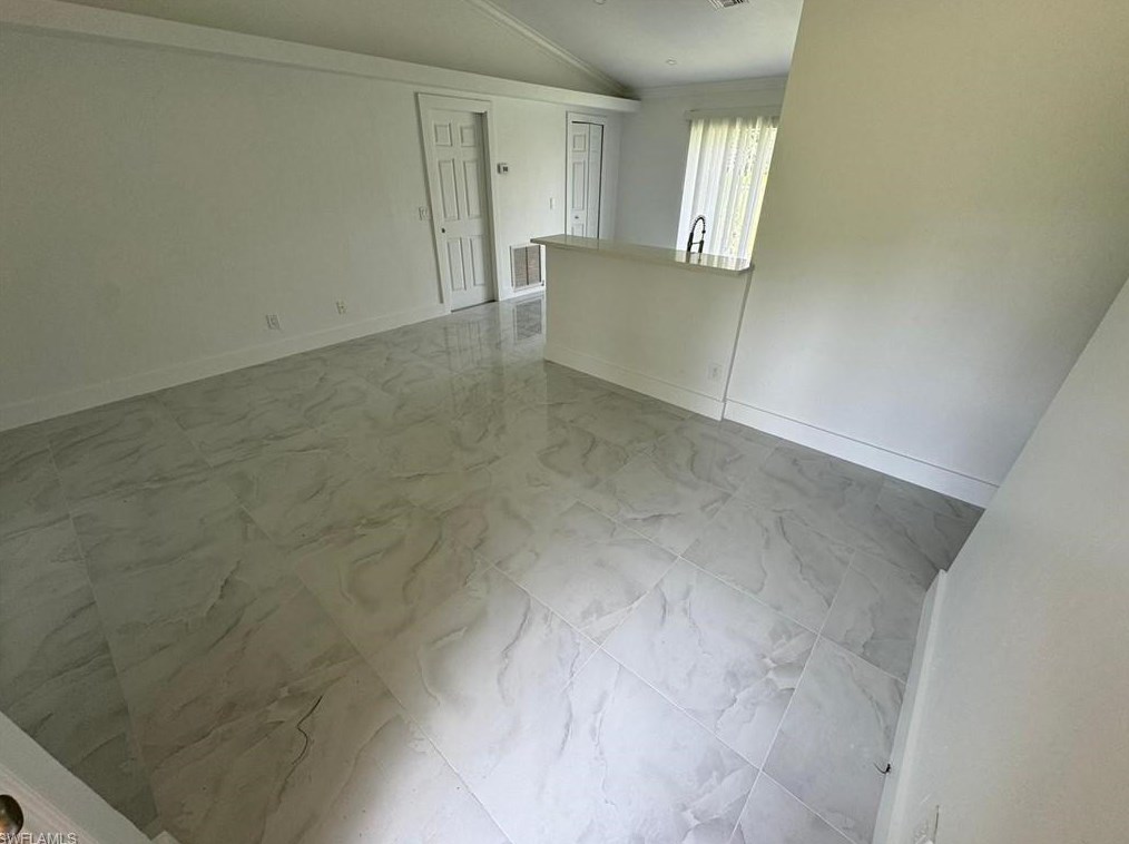 3821 10th Ave, Naples FL  34120-4932 exterior