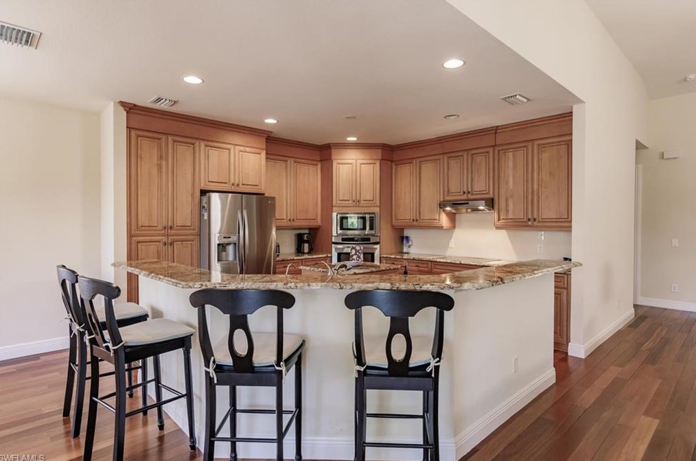 4551 1 Ave, Naples FL 34120-2704 exterior