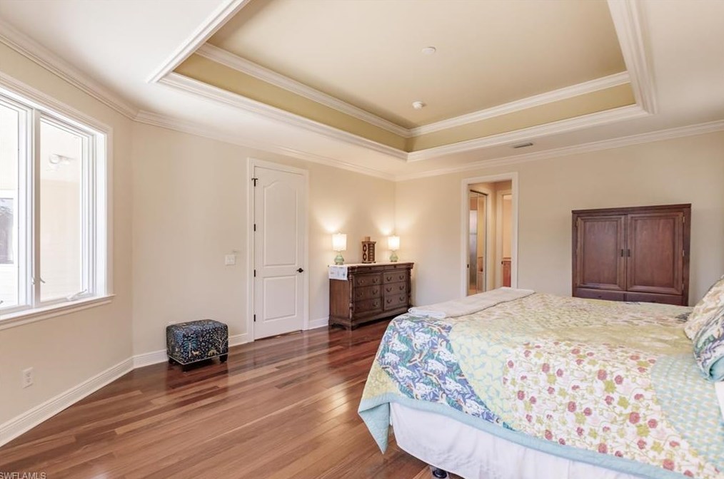 4551 1 Ave, Naples FL 34120-2704 exterior