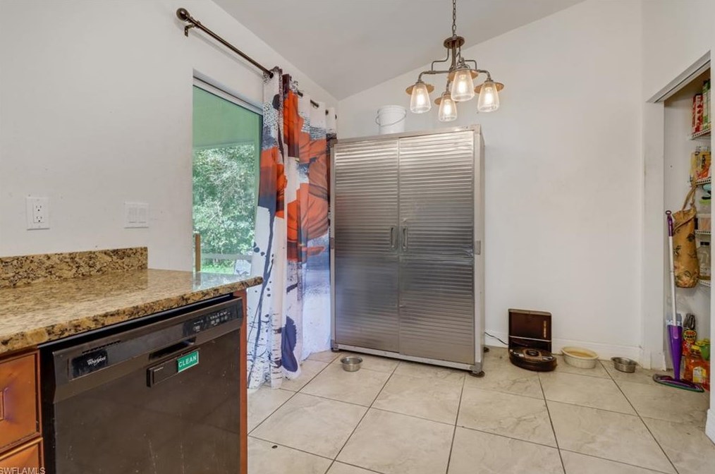 2873 66th Ave, Naples FL  34120-1413 exterior