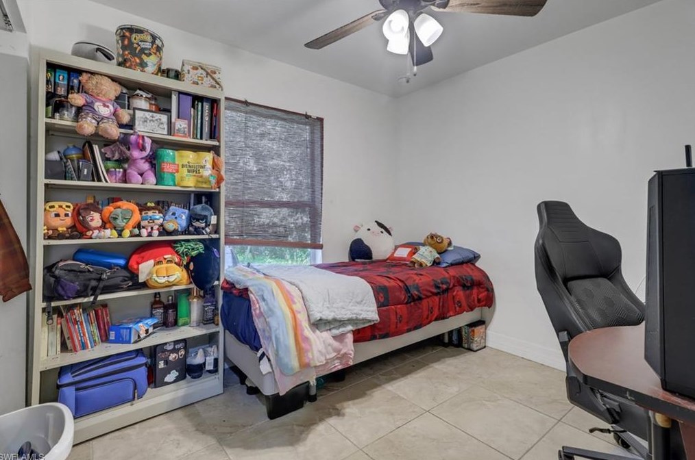 2873 66th Ave, Naples FL  34120-1413 exterior