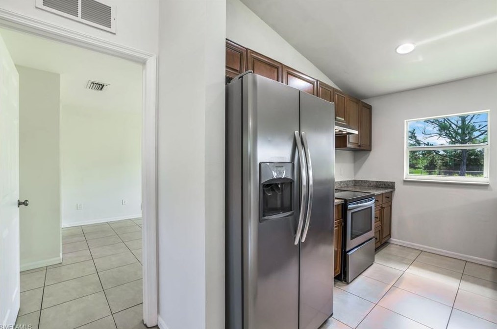 4226 58 Ave, Naples FL 34120-4021 exterior