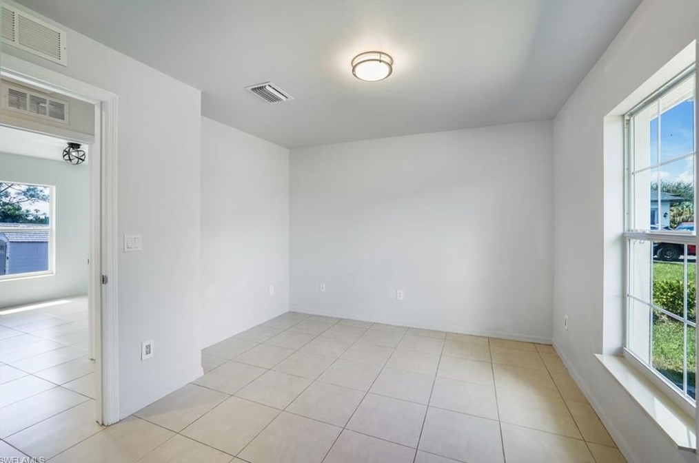 4226 58 Ave, Naples FL 34120-4021 exterior