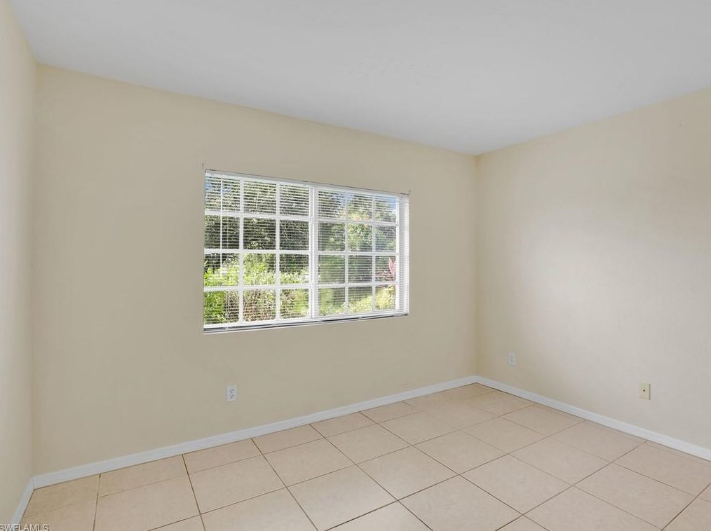 2845 31 Ave, Naples FL 34117-8449 exterior