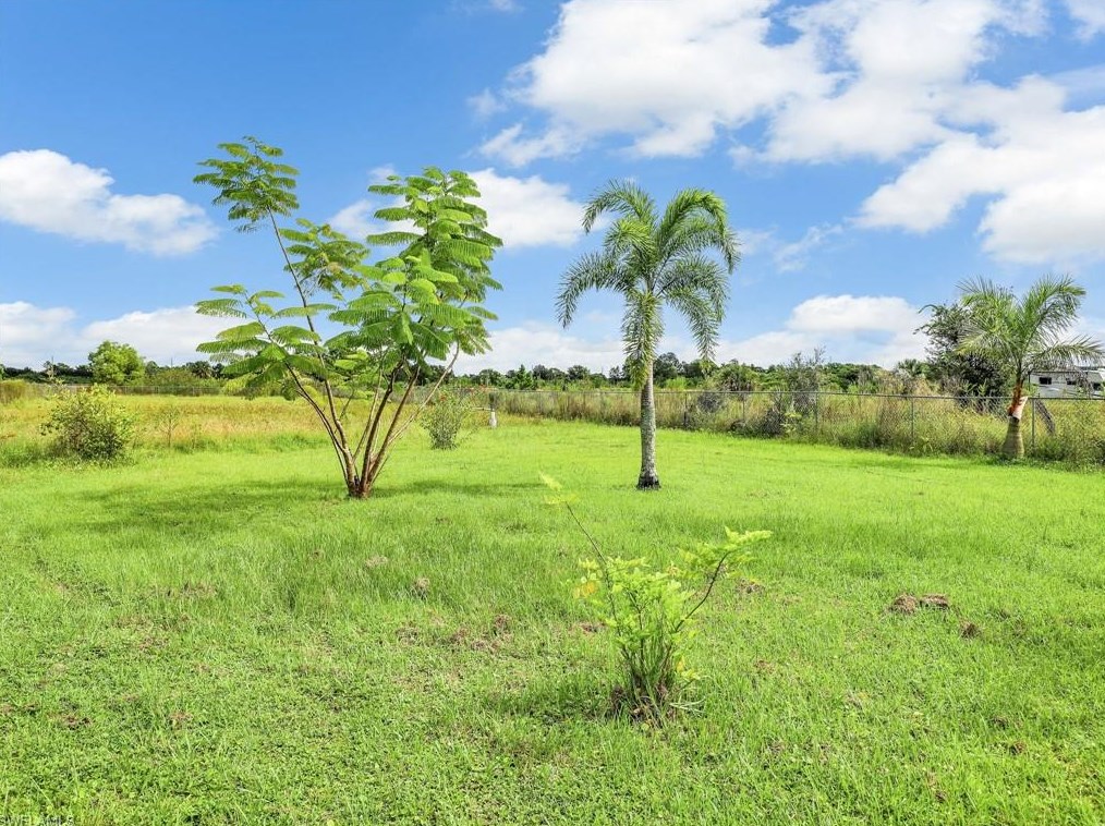 2845 31 Ave, Naples FL 34117-8449 exterior