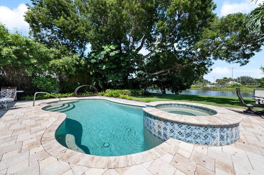 1171 14 Ave, Naples FL 34120-5600 exterior