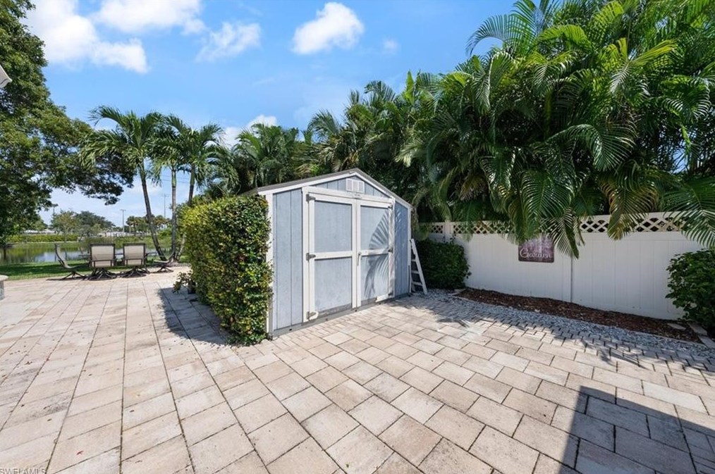 1171 14 Ave, Naples FL 34120-5600 exterior