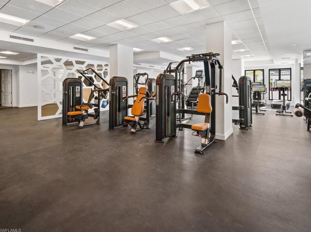 1111 Central Ave, Naples FL 34102-0062 exterior