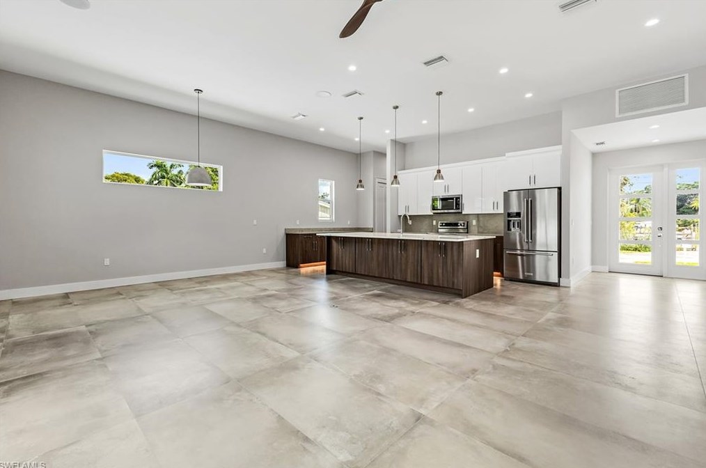 1415 13 Ave, Naples FL 34116-5125 exterior