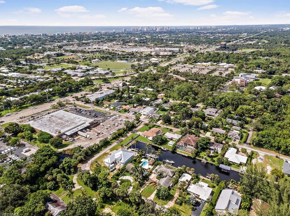 1415 13 Ave, Naples FL 34116-5125 exterior