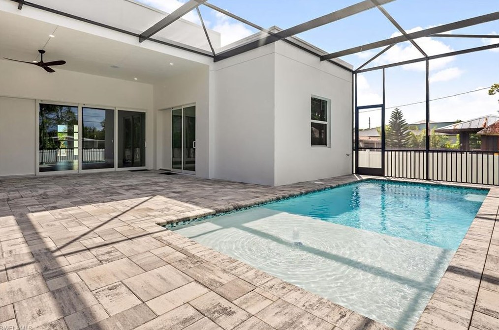 1415 13 Ave, Naples FL 34116-5125 exterior