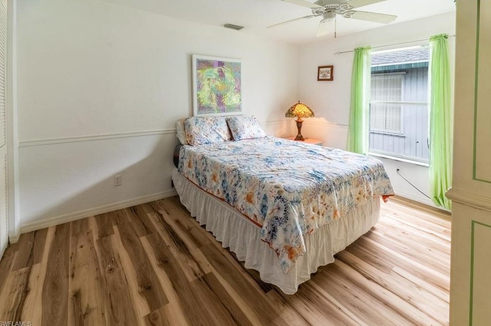 1031 Rdg St, Naples FL 34103-4224 exterior