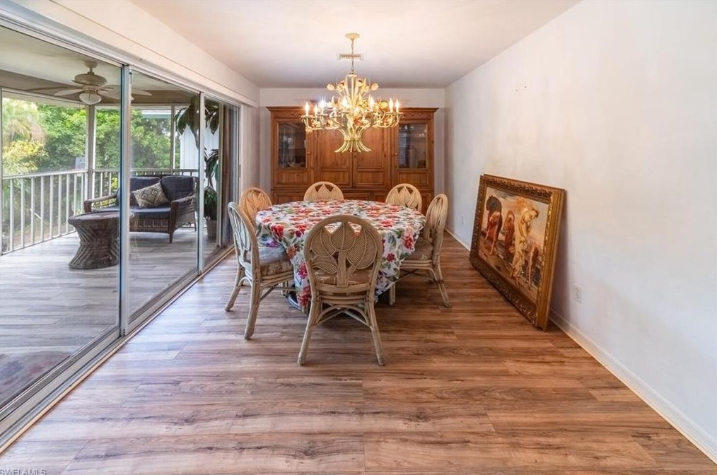 1031 Rdg St, Naples FL 34103-4224 exterior