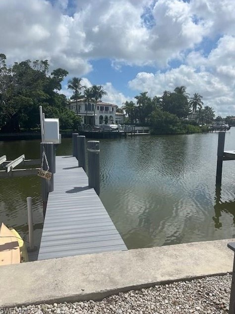 1930 Gulf Shore Blvd, Naples FL  34102-1661 exterior