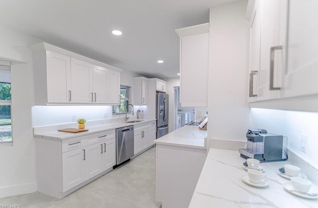 330 19 St, Naples FL 34117-3329 exterior