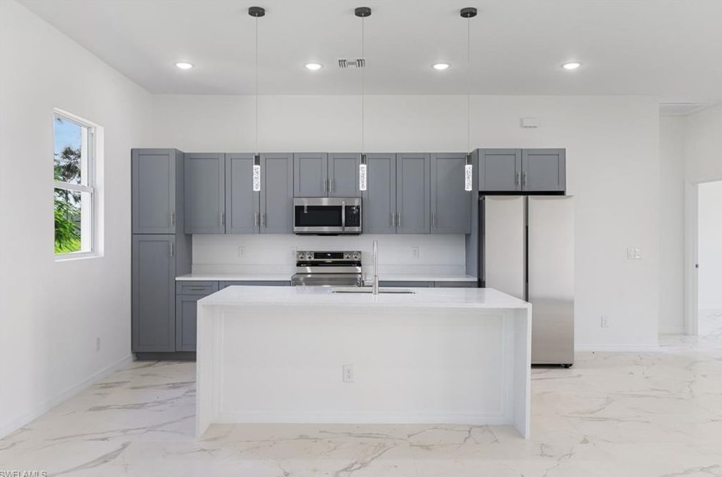 1901 Sunniland Blvd, Lehigh Acres FL 33971-5290 exterior