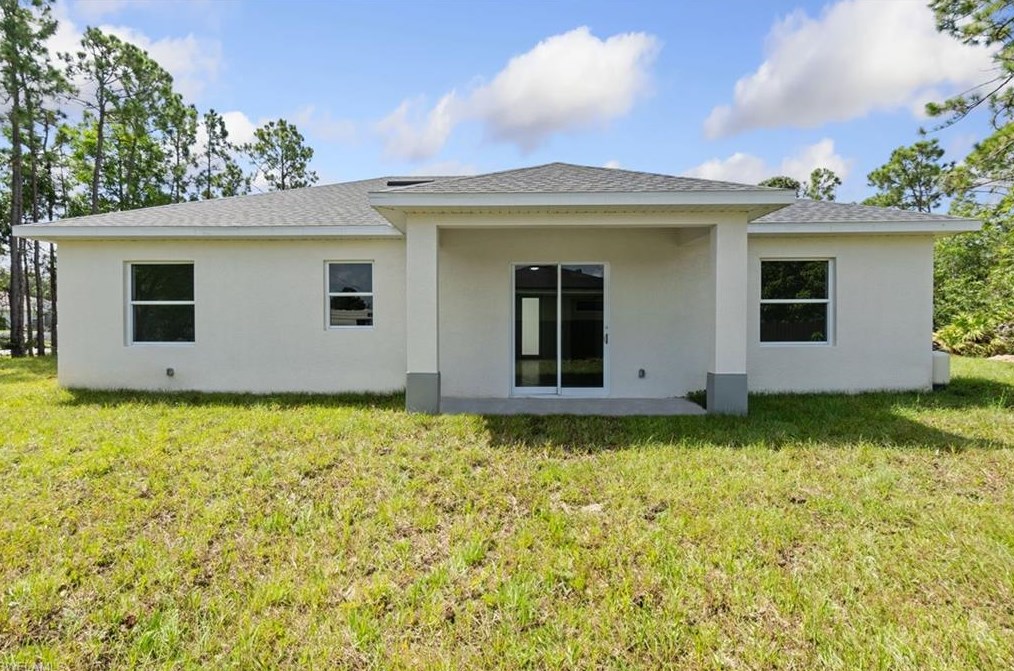 1901 Sunniland Blvd, Lehigh Acres FL 33971-5290 exterior