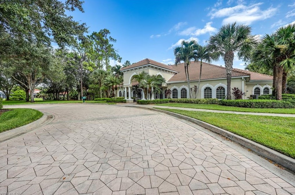 3906 Recreation Ln, Naples FL 34116-7337 exterior