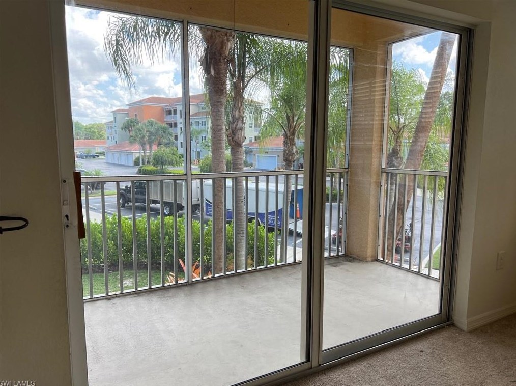 4500 Botanical Place Cir, Naples FL  34112-2420 exterior