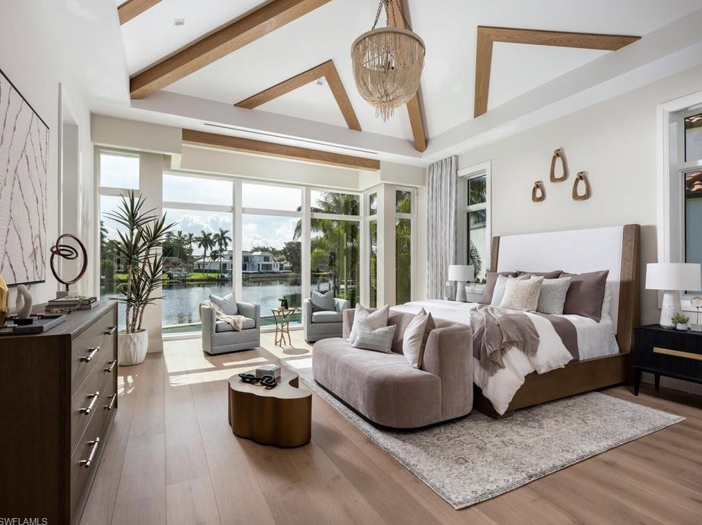 3131 Gin Ln, Naples FL 34102-7815 exterior