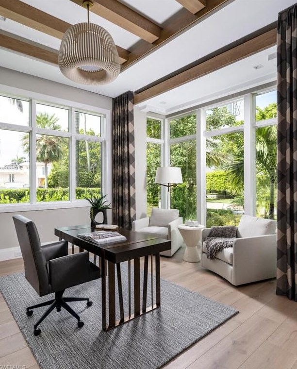 3131 Gin Ln, Naples FL 34102-7815 exterior