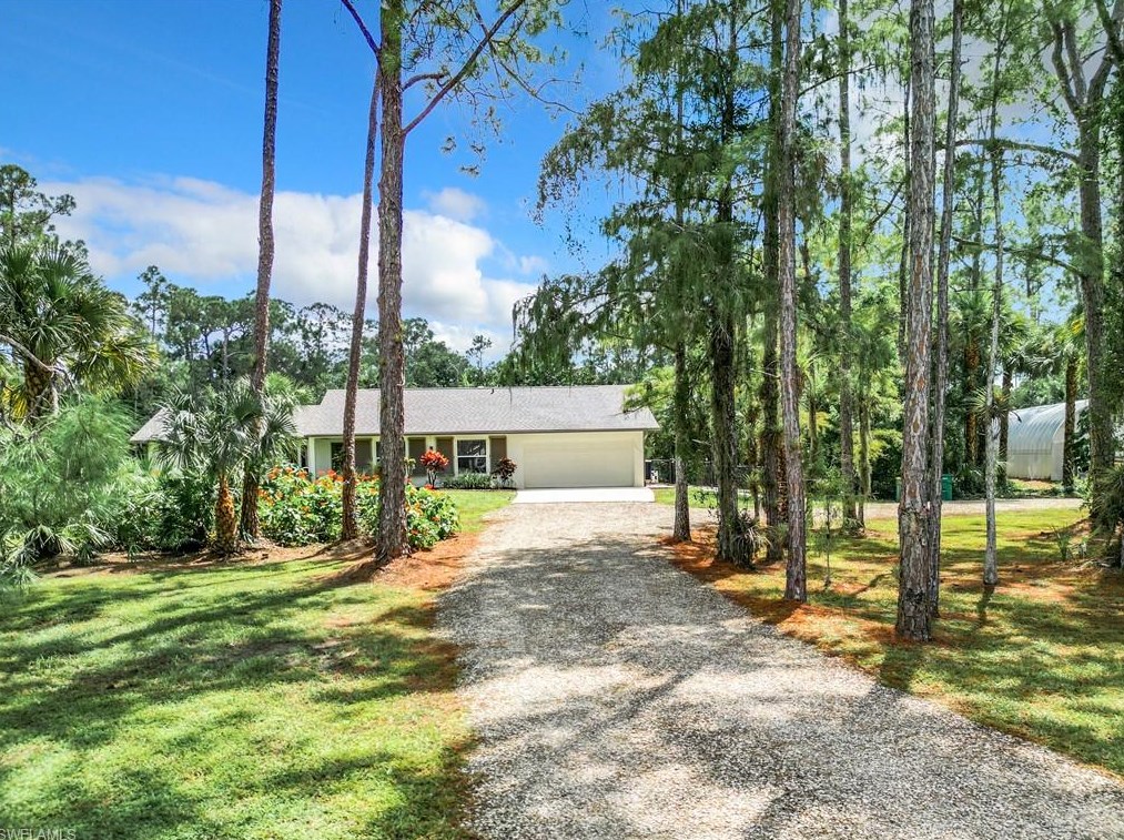 4490 1 Ave, Naples FL 34102-6006 exterior