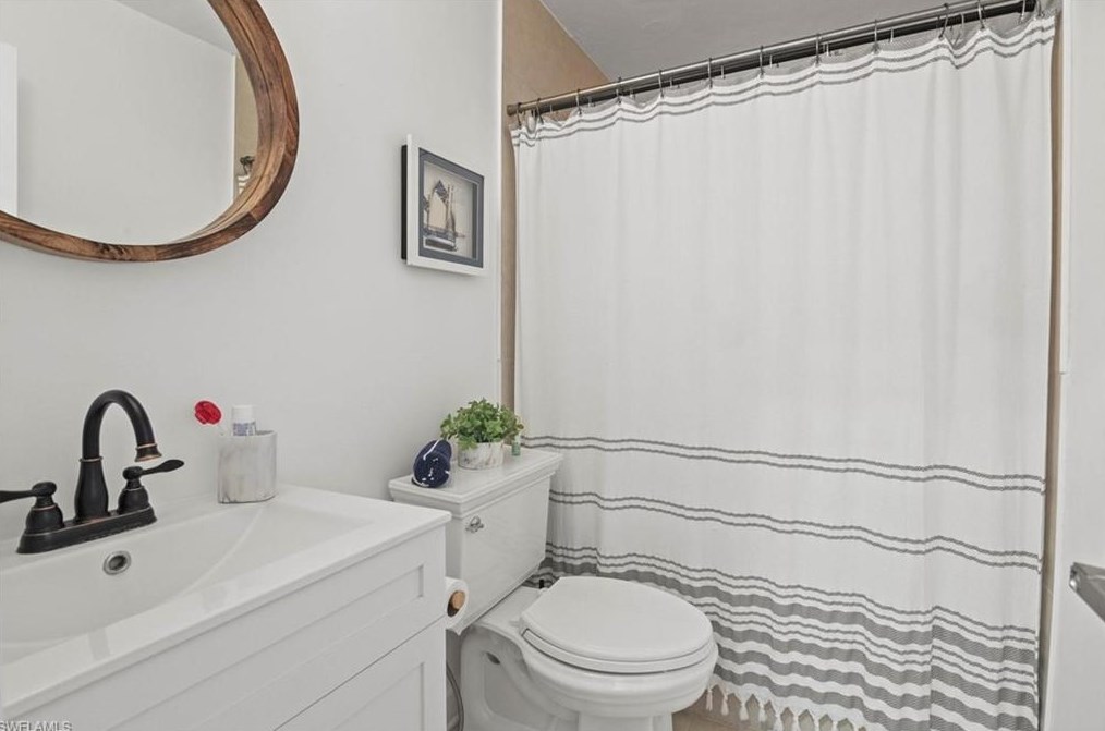 460 9 St, Naples FL 34117-2153 exterior