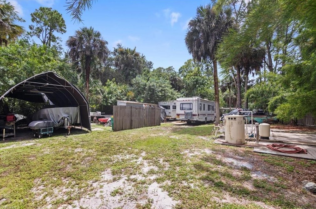 460 9 St, Naples FL 34117-2153 exterior