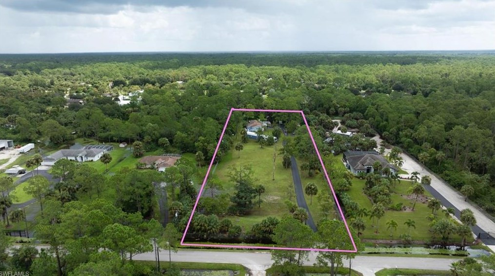 460 9 St, Naples FL 34117-2153 exterior