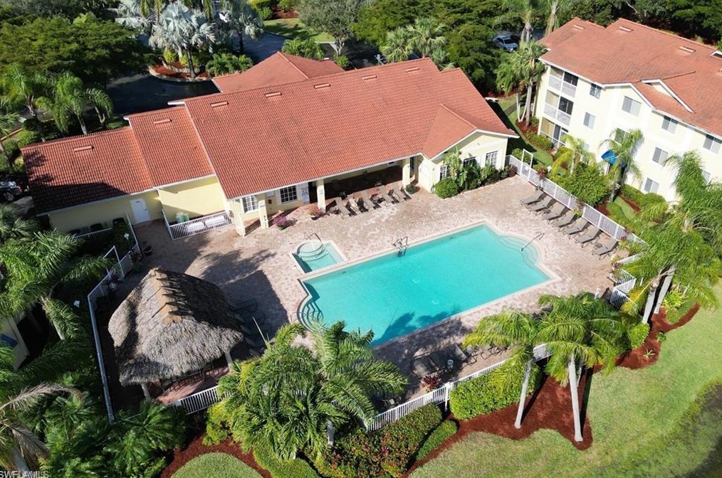 8214 Key Royal Cir, Naples FL  34119-6796 exterior