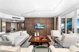 8473 Bay Colony Dr, Naples, FL 34108 - Photo 5