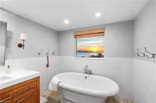 8473 Bay Colony Dr, Naples, FL 34108 - Photo 31