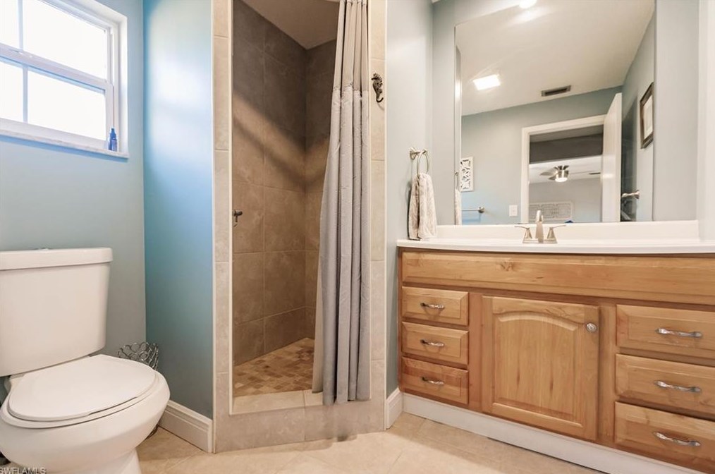 708 100 Ave, Naples FL 34108-2239 exterior