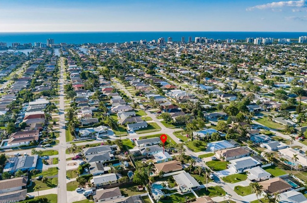 708 100 Ave, Naples FL 34108-2239 exterior