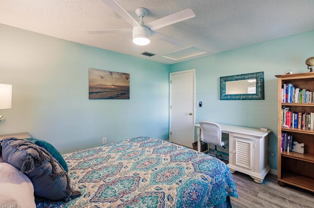 708 100 Ave, Naples FL 34108-2239 exterior