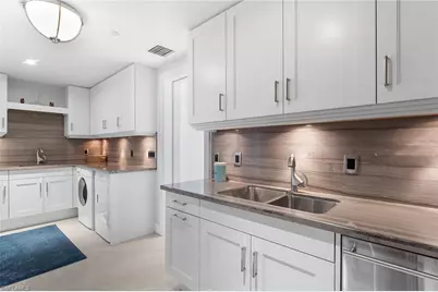 11125 Gulf Shore Dr #701, Naples, FL 34108 - Photo 19