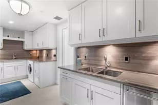 11125 Gulf Shore Dr, Naples, FL 34108 - Photo 19